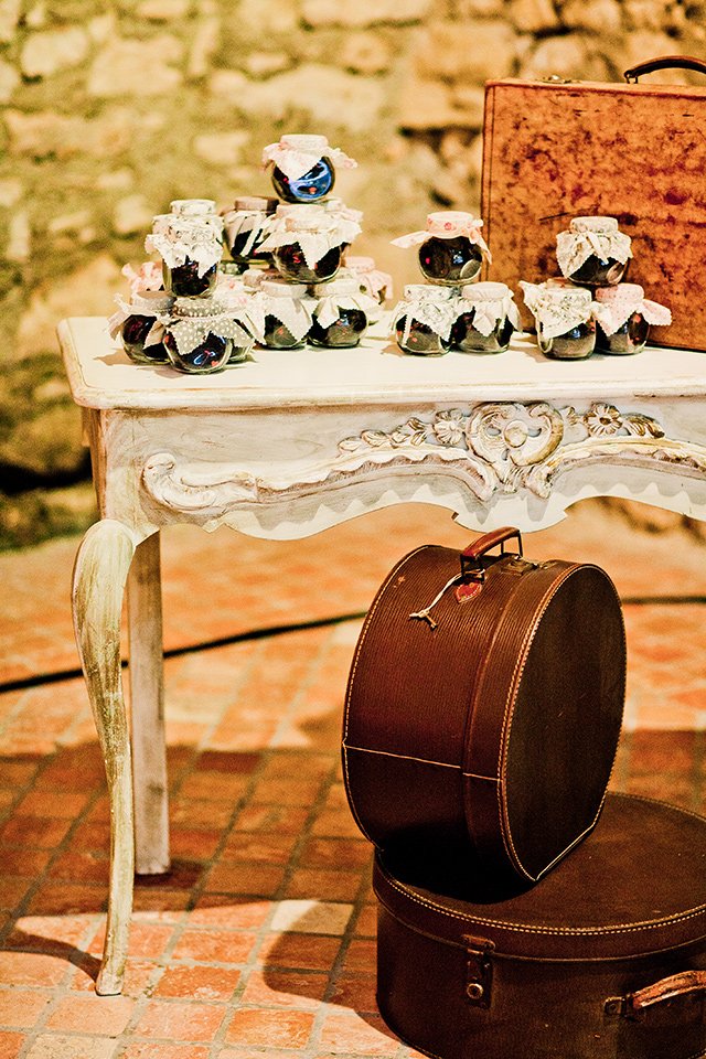 Mariage pastel en provence / photographe Elena Fleutiaux / publié sur withalovelikethat.fr