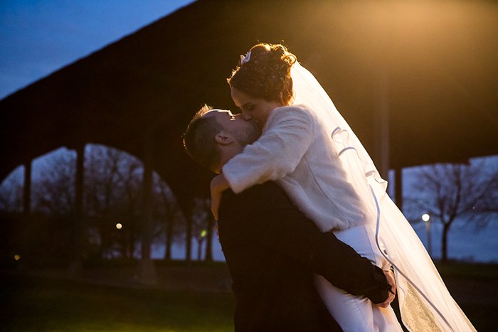 Mariage d'hiver blanc nori et doré / photographe Keith photographie / wedding planner MC2 mon amour / publié sur withalovelikethat.fr