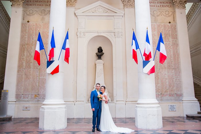 Mariage provencal sous le thème de Londres / photographe Tiara photographie / publié sur withalovelikethat.fr